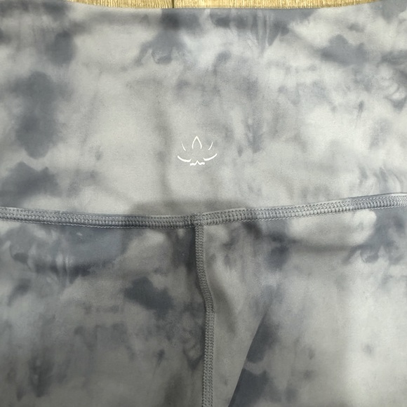 Beyond Yoga Leggings - Picture 3 of 5